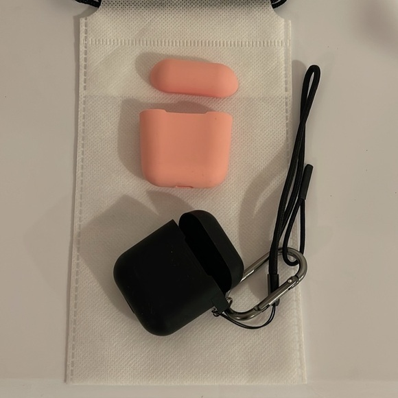 Other - Ipod Silicone Case Holder Bundle (2)